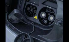 東風日產(chǎn)n7充電口怎么拔出來 東風日產(chǎn)n7充電口怎么拔下來