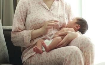 35歲的女人生育會有危險嗎為什么（35歲的女人生育會有危險嗎）