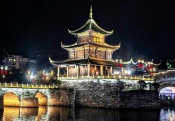 貴陽市的甲秀樓風(fēng)景好玩嗎 貴陽市甲秀樓景區(qū)攻略